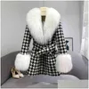 Vêtements de créateurs de capes Femmes Houndstooth Winter Coat Femmes Big Sier Fur Fapel Mid-Longle Faux Splicing Wool T220831 Drop livraison un DHMLK