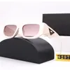 Designer moda occhiali da sole di lusso classici occhiali occhiali da sole Outdoor spiaggia per uomo mix di colori triangolari opzionali Accessori regalo + scatole