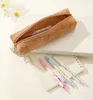 10pcs Cosmetic Case Crok Leather Khaki Hollow Out Impring School Long Cur à crayons