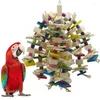 Outros pássaros suprimentos de pássaro papagaio de madeira de mascar tamanhos grandes 19 "altura bloqueios naturais miçangas e cascas de milho com gancho de metal suspenso