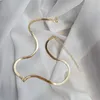 Hänge halsband kvinnor enkla och kreativa v-formade halsband platt ormkedja halsband mode blad kedja halsband tillbehör smycken gåvor j240513