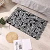 カーペット黒と白の綿リネンソフトカーペット手作りタッセルラグリビングルームベッドサイドフロアマットパッドホームボーホン装飾毛布