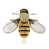 Broches Creative Animal Insect Broche Broche de décoration cristal brillante Pin de conception d'abeille pour hommes et femmes vêtements