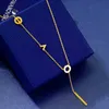 Designer Croitrres Nacklace Simple Set Pendant and Simple Farterfly Key Titanium Steel Necklace Kvinnlig krage Kedja online Live Broadcast