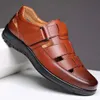 Мужские сандалии летний полый дизайн бизнес-повседневная кожаная обувь дышащие кроссовки удобные сплошные не скользящие квартиры мужские Shoessandals SA