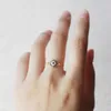 Cluster Rings Creative Design Silver Inlagd Diamond Soft Chain Opening Justerbar ring Retro Kompakt Charm Ladies Brand Jewelry