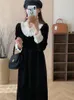 Sukienki swobodne 2024 Zimowe kobiety eleganckie czarne marszczeniowe sukienka midi Koreańska długa talia paliwa impreza moda solidna
