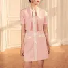 Nowy projekt francuski styl damski 3D frezowanie kwiatowy kantar szyi sukienka z czołgiem i krótkim rękawem płaszcz kardigan 2 szt. SML SML