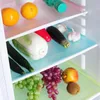 テーブルマットシリコーン冷蔵庫防水パッドは、非毒性のない非滑り止め脱臭性再利用可能な冷蔵庫キャビネットマットをDIYすることができます