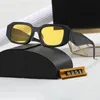 Designer moda occhiali da sole di lusso classici occhiali da occhiali da maschera per la spiaggia da sole per uomo mix di colori opzionali Accessori regalo triangolari + scatole