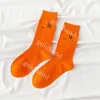 Moda woemsn çoraplar paris marka mektubu çorap desgienr saf pamuk nefes alabilen çorap ortalama boyutu çorap