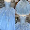 2022 Baby Blue Curace Tulse Sweet 16 платья с плеча цветочной аппликации из кусочка с бисером с кусочками vestidos de Quinceanera Ball Howns 272W