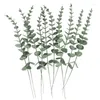 Fleurs décoratives 24pcs Décoration artificielle des tiges d'eucalyptus artificielles 15 "Top Faux Balk pour mariage Bouquet Party Decor