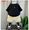 Set di abbigliamento set di abbigliamento per bambini coreani set di abbigliamento estate per bambini e ragazzi abbigliamento per bambini t-shirt per abbigliamento da esterno+pantaloncini set a due pezzi 1-11y D240514