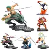 Acción Figuras de juguete 10cm Personaje luffy integrado Roronoa Zoro Three Blade SA Máximo Manga Estatua PVC Serie de acción Modelo de niños Modelo Y240514