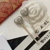 2024 Клипы для волос Barrettes Luxury Barrettes Дизайнерские женские девочки Серебряная шпилька Классическая универсальная досуга с приоритетами Сердце жемчужное хрустальное письмо металлическая акула