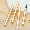 Yanqina Yanqina Tuhao Gold Eyeliner Penは大きな目をチクチクすることなくメイクを保持できます。