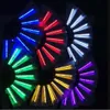 Jouer des fournitures pliantes de la fête lumineuse avec un ventilateur coloré main tenu aux fans dirigés par Abanico Dance lueur dans la soirée sombre accessoire S