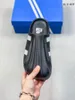2024 Clogs Maultier gepolstertem Boden schwarz und weiß trendy Retro Casual Sports für Männer weiße Schuh Frauen bedeckte Zehenschuhe Hausschuhe und Sandalen EUR 36-45