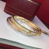 2024womens Bracelet Gold Couple Bangle Double Row Diamond Luxury Bijoux Largeur de 5 mm Incrustation cachée Processus de bracelets résistants à fondu High Fade Designer pour femmes Bijoux Q5