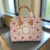 24SS Femmes mini sacs sacs en cuir en relief en fleur en relief concepteurs de luxury