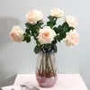 Fiori decorativi 4pcs a mano-a mano rose idratanti artificiali touch tocco fiore da sposa decorazione per matrimoni per la casa