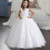 Flickans klänningar 2023 Nya flickor kläder formella vita fluffiga barns bröllopsklänning en axel elegant flickor fest kväll klänning 4-12 år y240514