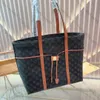 Hoogwaardige designer tas vrouw luxe boodschappentas draagtas afneembaar en verstelbare schouderband trek het touw open en dicht gladde koeienleren crossbody tas