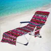 Couvre la chaise en microfibre géométrique Couvre serviette de serviette de serviette portable plage pliable avec poches latérales sans glissement