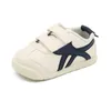 Sneakers 2023 Autumn New Sports Shoes Ins Super Hot Childrens Korean Soft Sole Baby H240513