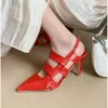 Sandálias pretas de verão vermelho rosa de couro branco pontudo de dedo slingback feminino corta a gaiola de 3 polegadas SAPOS SAPOS SAPOS SAA