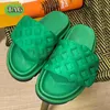 Top designer sandali uomini donne cuscino da piscina vetrini di comfort piatto pantofole per muli in rilievo cursore femminile nylon slide slippista di lusso stampato sandalo da spiaggia estiva