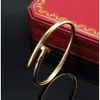 Brand Jewelry Designer Classic Fashion Designer Bracelete de unhas Bracelet de ouro feminino Bracelete de unhas meninos Presente de aniversário de meninos