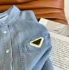 2024 NOVO Design Design Camisas de jeans azuis Mulheres de manga curta Lapel pescoço Botão Bloods Bloups Casual Camisas soltas tops