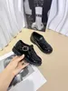 Nuove scarpe da design per bambini lucido in pelle brevetto sneaker per bambini taglia 26-35 protezione scatola ragazze scarpe in pelle per ragazzi scarpe da ragazzi 24 maggio
