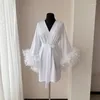 Roupas em casa Bagoa de boudoir brancos lingerie de seda curta lingerie para ser vestido de festa maxi roupão vestes de penas manto