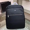 Lyxdesigner ryggsäck Nya Herrkvinnor Business Travel Portfölj stor kapacitet Fashion Classic Messenger Bag Universal Outdoor Travel Bag Laptop Tablet Bag