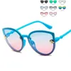 Óculos de sol Moda Os óculos de sol fofos para menino meninas crianças de sol dos óculos de gato da abelha 2024 UV400 Protection Classic Kids Eyewear Y240513