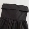 Lässige Kleider 2024 Sommer sexy Mädchen Schlankes Taillenröhren-Top Kleid One-Hals Offschuld schwarzer Temperament Langer Rock