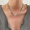 Bärade halsband Natural Stone Blue Crystal Necklace Womens Barock Clavik Chain Summer Imitation Pearl Exquisite Necklace D240514