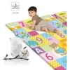 Dubbelzijdige vouwing kindertapijt Cartoon Babyspel Mat Onderwijs Baby Activiteit Tapijt Weerdicht en gemakkelijk te winkelen Gift 240511