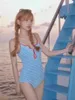 女性用水着赤いスカラップリム水着セクシーな女性青い格子縞2024水泳入浴スーツワンピーススーツサマービーチウェアモノキニ