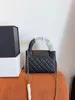 Four Seasons Yeni Moda Tasarımı Kadınlar Klasik Zincir Çanta İşçiliği İnce İthal Donanım Elmas-kontrollü Camshell Çantası boş zaman el Crossbody Bag