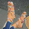 Sommer -Knöchelgurt flache Sandalen für Frauen Quadrat