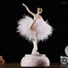 Figurines décoratives Creative Ballerina Music Box Romantic Color Swan Lake Dancing Girl With Feather Jirt Birthday Gift For Kids Rotation