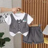 Set di abbigliamento set estivo per bambini 2024 vestiti per bambini della moda da 2 a 3 anni t-shirt e pantaloncini da ragazzi per la manica corta