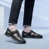 Sandales en cuir authentique 2024 Summer des chaussures creux respirantes Sandale Sandale Classique Nice Flats pour les hommes