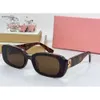 Óculos de sol para mulheres para verão Popular 94 AV Designer de moda elegante estilo ao ar livre UV400 Anti-ultravioleta Retro Acetato quadrado quadro completo óculos aleatórios