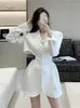 Costumes de femmes hautes taies femmes habillent des blazers coréens élégant dames single poitrine de costume de veste de tunique sexy