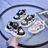 Koreansk stil sneakers för barn söta panda flickor sneakers anti-slippery barns sportskor ergonomi första steg skor 240511